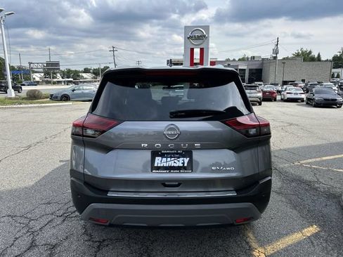 Certified 2023 Nissan Rogue SV w/ SV Premium B Package AWD/4WD image 7