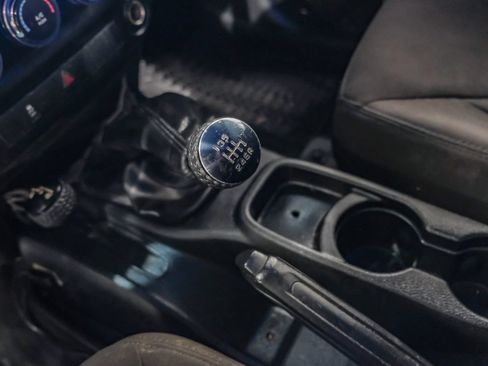 Used 2013 Jeep Wrangler Unlimited Sport AWD/4WD image 21