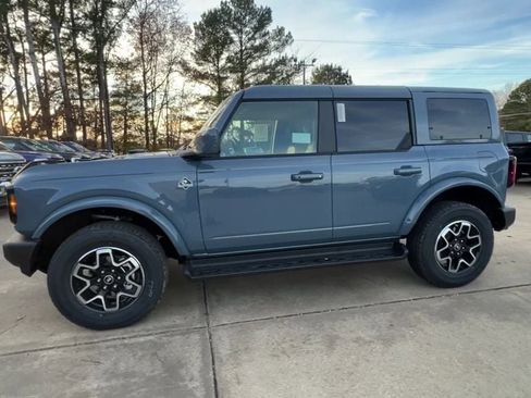 New 2025 Ford Bronco Outer Banks image 3