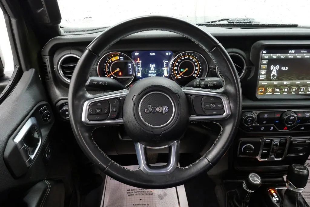 Used 2022 Jeep Wrangler Unlimited Sahara AWD/4WD image 21