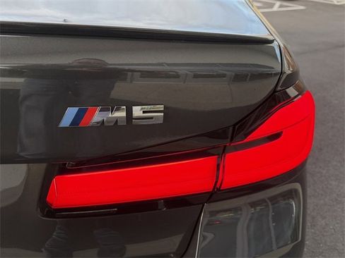 Certified 2022 BMW M5 w/ Executive Package image 38