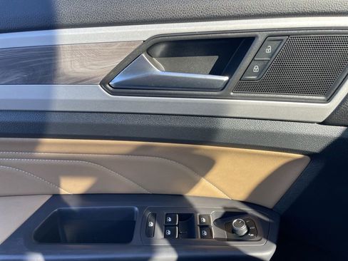 Used 2021 Volkswagen Atlas Cross Sport SE image 23