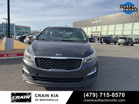 Used 2019 Kia Sedona LX image 10