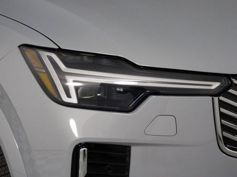 New 2026 Volvo XC90 T8 Ultra w/ Protection Package Premier AWD/4WD image 14