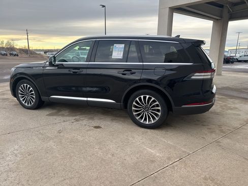 Used 2024 Lincoln Aviator Reserve image 2