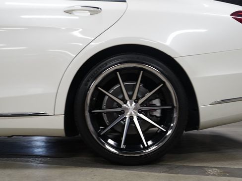 Used 2017 Mercedes-Benz S 550 Sedan w/ Premium Package image 37