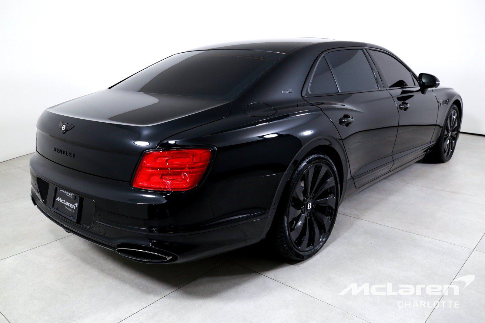 Used 2025 Bentley Flying Spur Plug-In Hybrid AWD/4WD image 8