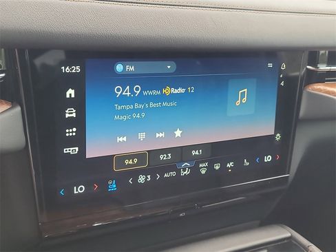 New 2025 Lincoln Navigator L Black Label image 25