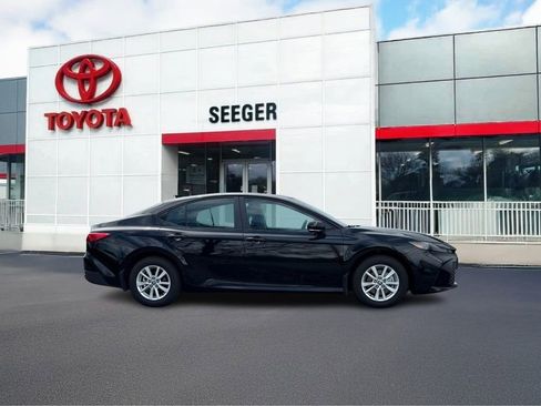 Used 2025 Toyota Camry LE w/ Convenience Package image 2