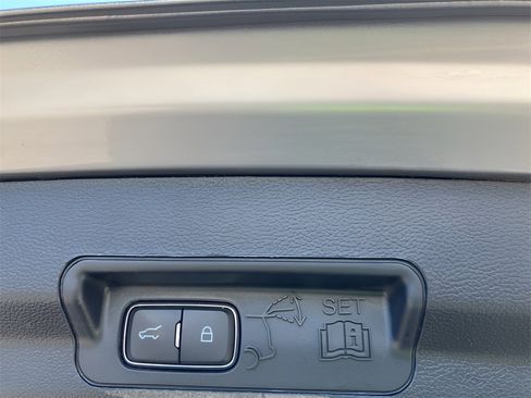 Used 2020 Ford Explorer ST w/ ST High-Performance Pack image 39