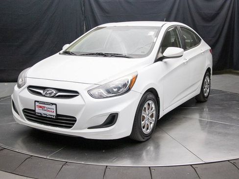 Used 2014 Hyundai Accent GLS image 6