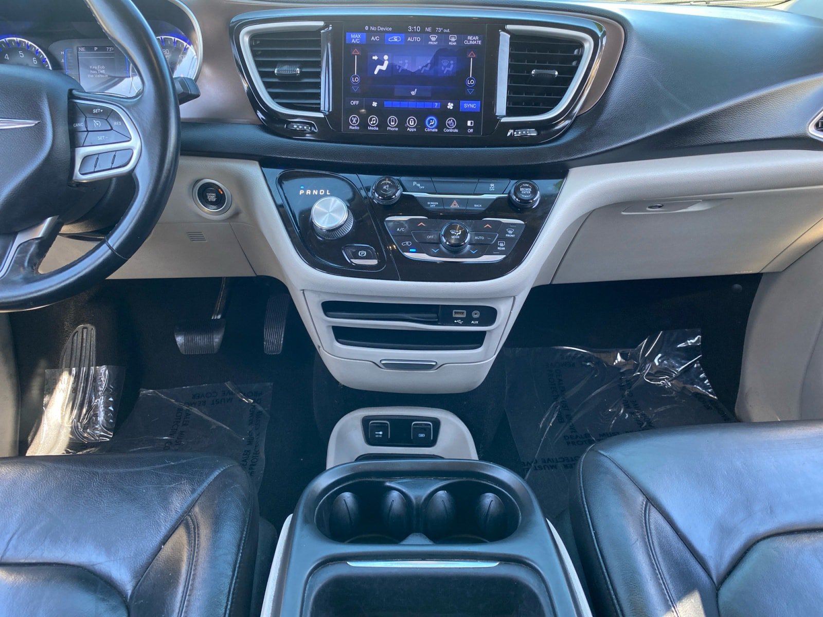 Used 2017 Chrysler Pacifica Touring-L FWD image 11