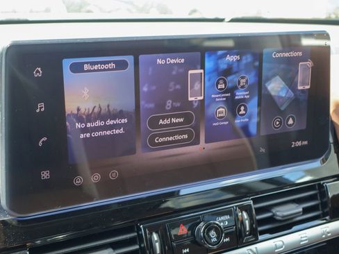 New 2026 Nissan Pathfinder Platinum image 3