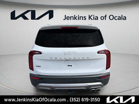 Used 2022 Kia Telluride SX w/ SX Prestige Package AWD/4WD image 4