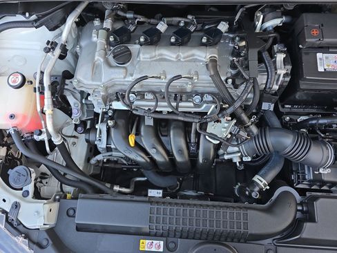 Used 2021 Toyota Corolla LE image 36