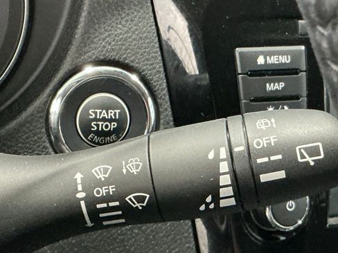 Used 2020 Nissan Rogue SL FWD image 41
