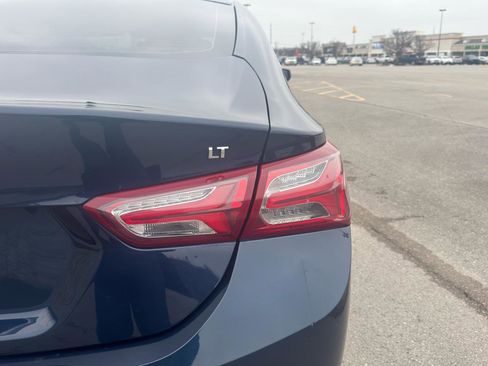 Used 2022 Chevrolet Malibu LT FWD image 5