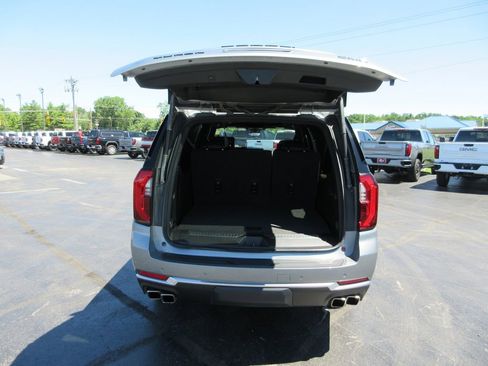 Certified 2025 GMC Yukon XL Denali w/ Denali Reserve Package AWD/4WD image 8