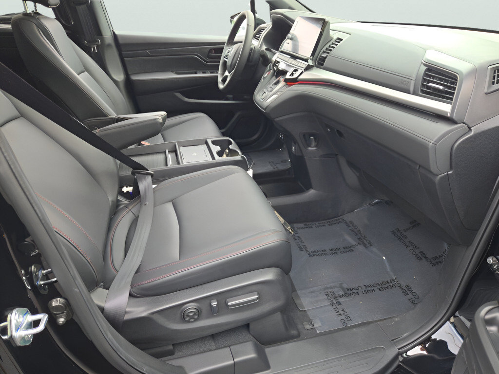 Used 2026 Honda Odyssey Sport-L image 7