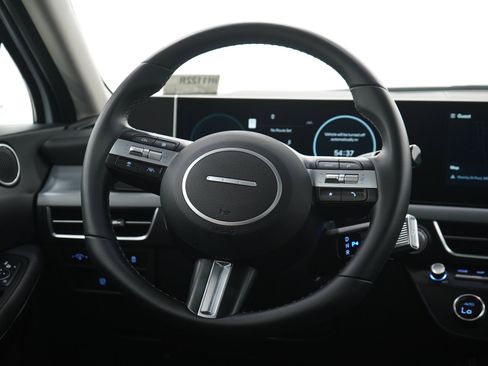 Certified 2025 Hyundai Sonata SEL FWD image 14