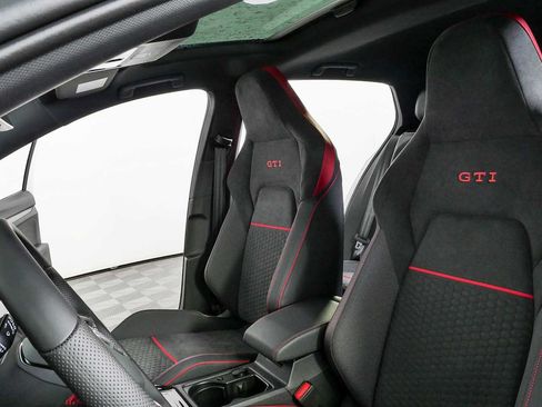 New 2026 Volkswagen GTI SE FWD image 5