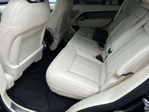 Used 2026 Land Rover Range Rover SE image 15