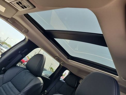 New 2025 Mitsubishi Outlander SE image 26