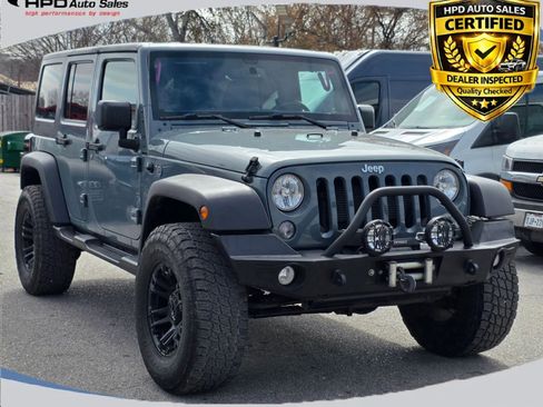 Used 2015 Jeep Wrangler Unlimited Sahara w/ Max Tow Package AWD/4WD image 1