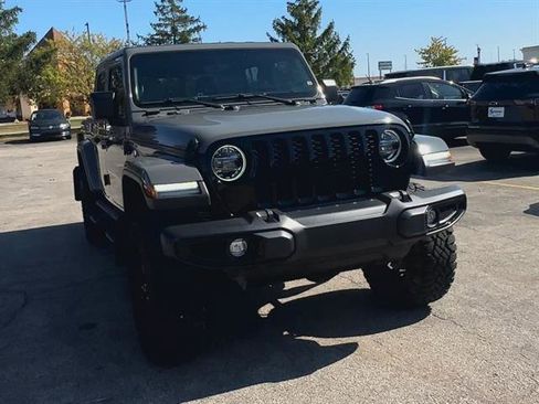 Used 2022 Jeep Gladiator Sport image 13