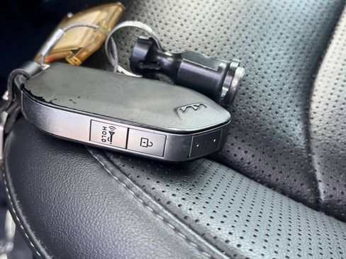 Used 2024 Kia Sorento S FWD image 21