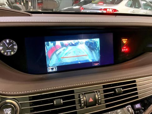 Used 2019 Lexus LS 500 AWD image 23