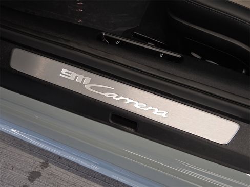 Certified 2025 Porsche 911 Carrera image 13