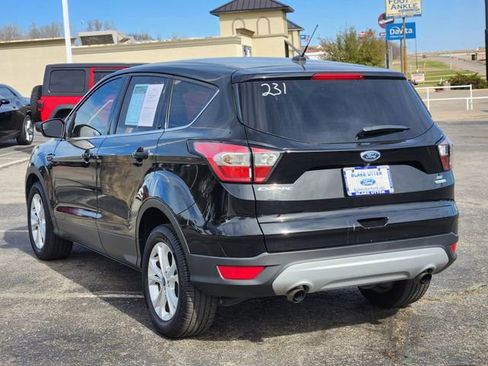 Used 2017 Ford Escape SE image 7