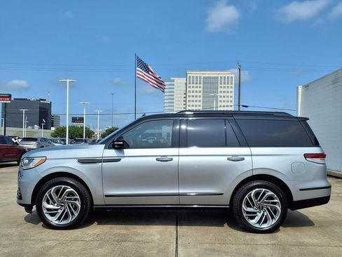 Certified 2024 Lincoln Navigator Reserve AWD/4WD image 24