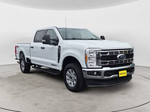 Certified 2023 Ford F350 XLT w/ FX4 Off-Road Package AWD/4WD image 3