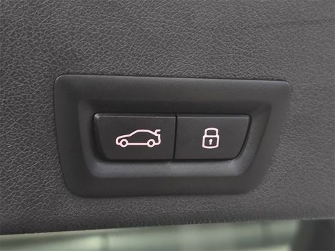 Used 2024 BMW X6 xDrive40i image 30