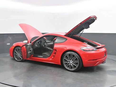 Certified 2025 Porsche 718 Cayman RWD image 41