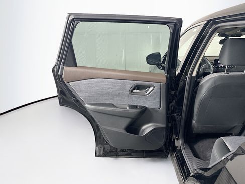 Used 2023 Nissan Rogue SV FWD image 26
