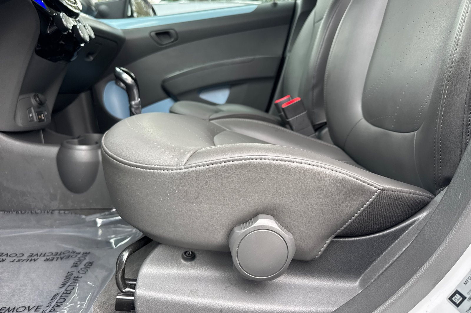 Used 2014 Chevrolet Spark LT FWD image 14