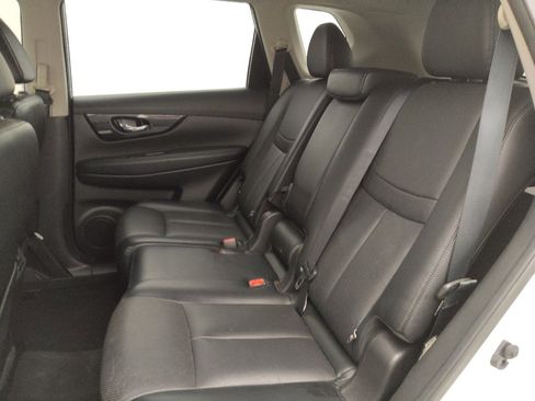 Used 2018 Nissan Rogue SL FWD image 18
