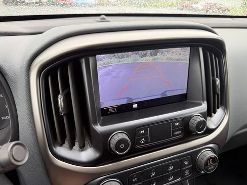 Used 2022 Chevrolet Colorado Z71 AWD/4WD image 30