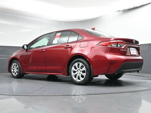 Used 2025 Toyota Corolla LE FWD image 26