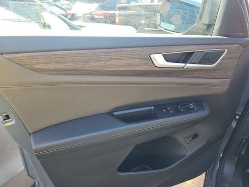 Used 2025 Volkswagen Atlas SEL image 11