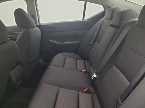 Used 2024 Nissan Altima 2.5 SV image 18