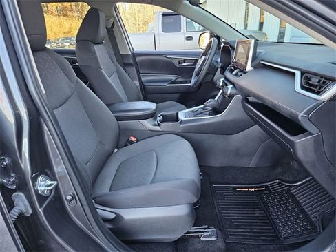 Used 2024 Toyota RAV4 XLE image 16