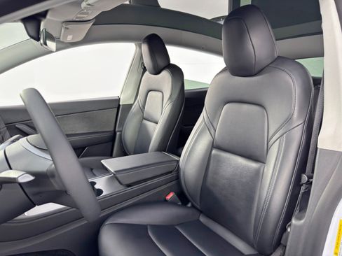 Used 2022 Tesla Model Y Performance image 37