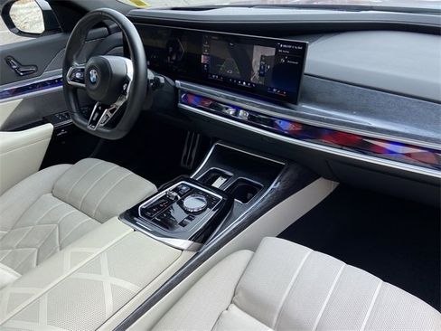 Certified 2023 BMW 760i xDrive w/ Parking Assistance Package image 24