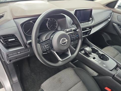 Used 2022 Nissan Rogue SV FWD image 15