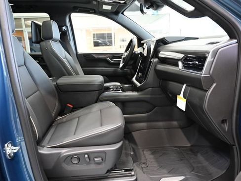 New 2026 GMC Yukon XL Elevation w/ Elevation Premium Package image 10