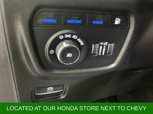 Used 2023 Jeep Grand Cherokee 4xe w/ Luxury Tech Group II image 13